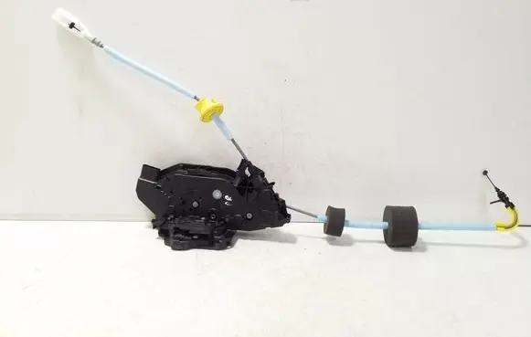 BMW 3 G20 G21 Front door lock 7445050
