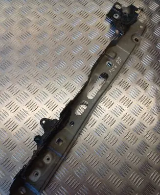 Renault Megane II Fender mounting bracket 8200268140 965212