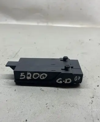 BMW 7 G11 G12 Seat heating relay 9216468 00134130 2840078406300