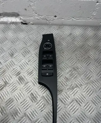 Hyundai i40 Electric window control switch 935703Z050 39R4951000 2012913