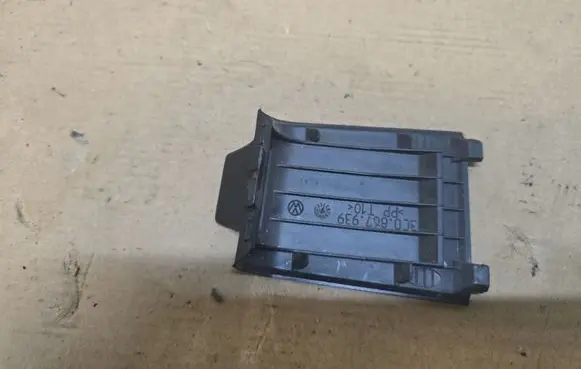 Volkswagen PASSAT B6 Other interior part 3C0867939