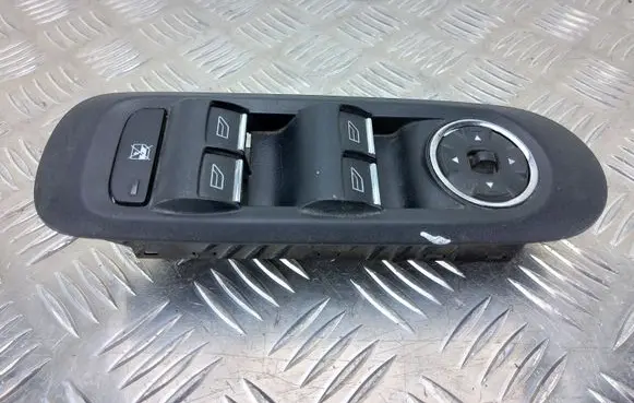 Ford Mondeo MK IV Electric window control switch 7S7T14A132AB