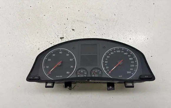 Volkswagen Golf V Speedometer (instrument cluster) 1K0920862J