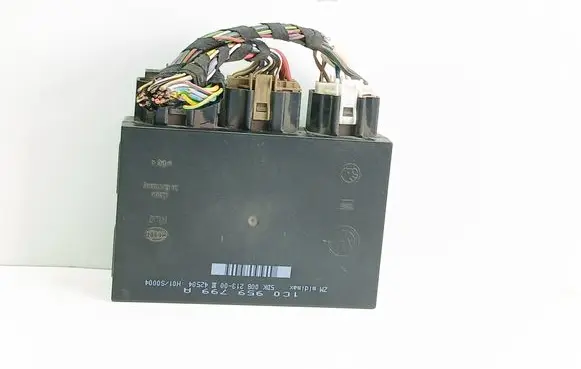 Skoda Octavia Mk1 (1U) Comfort/convenience module 1C0959799A 5DK00821300