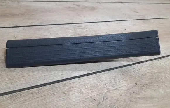 Mercedes-Benz C W204 Rear sill trim cover A2046860336