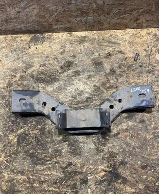 Mitsubishi L200 Gearbox mounting bracket 