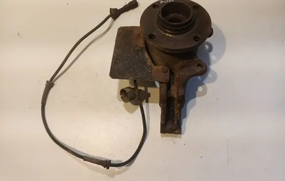 Audi 80 90 S2 B4 Front wheel hub spindle knuckle