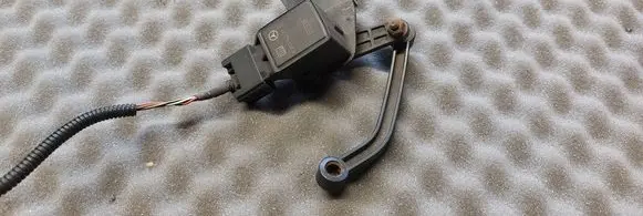 Mercedes-Benz ML W164 Headlight/headlamp level sensor A0105427717 A1643280140 A1643200532