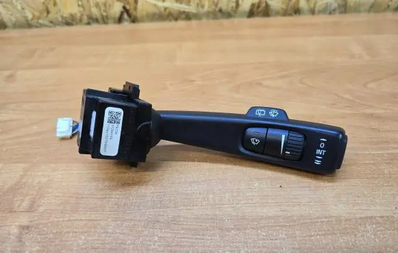 Volvo XC60 Wiper control stalk 31264169 11CBC100734AACH CC100733BACH