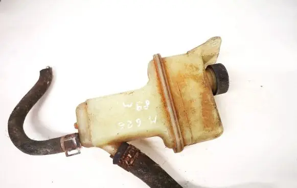 Mazda 626 Power steering fluid tank/reservoir