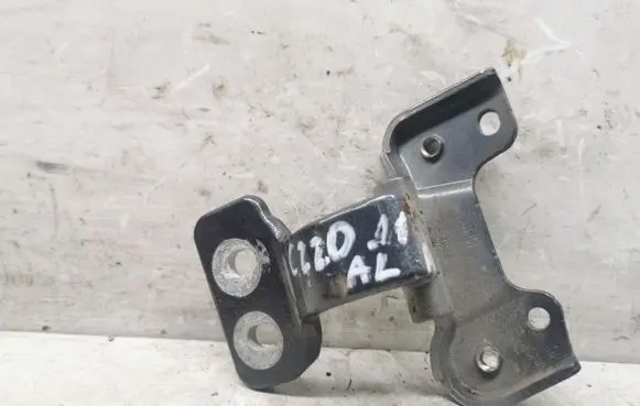 Mercedes-Benz C W204 Tailgate/trunk/boot hinge A2047400237