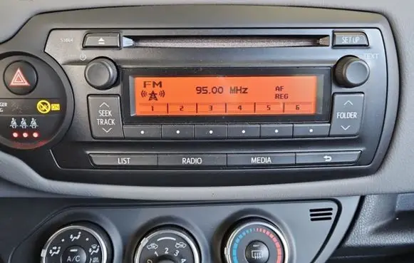 Toyota Yaris Speedometer (instrument cluster) 83800-0U270 IMPRK1423974