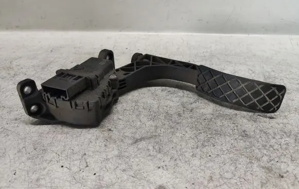 Audi A6 S6 C6 4F Accelerator throttle pedal 4F1723523A