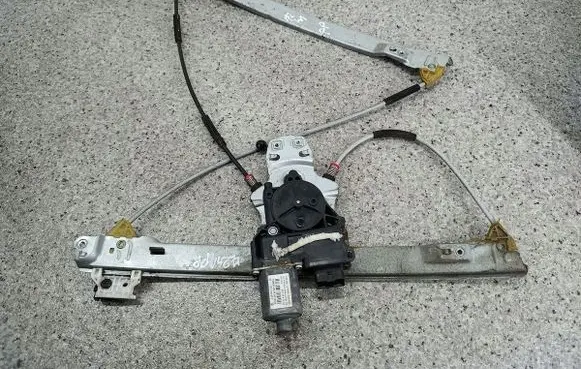 Citroen C5 Front door window regulator with motor