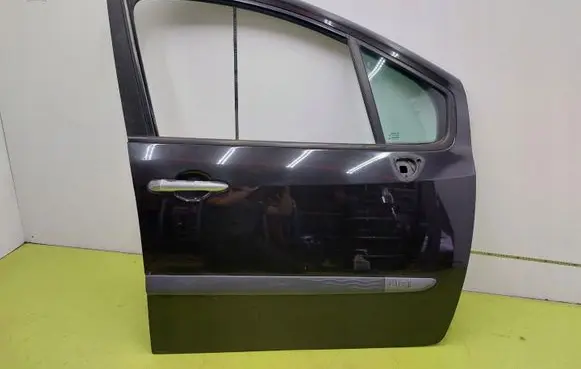 Renault Modus Front door NV676