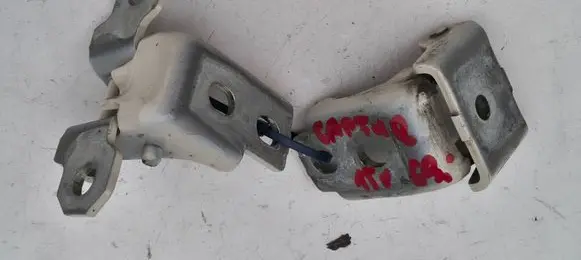 Renault Captur Front door hinge set 