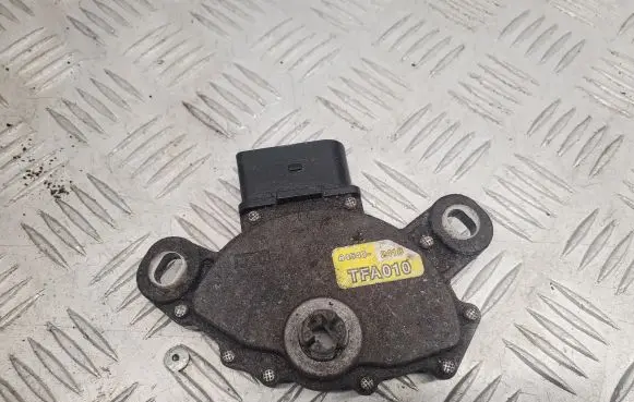 Audi Q3 8U Gear selector 845402418