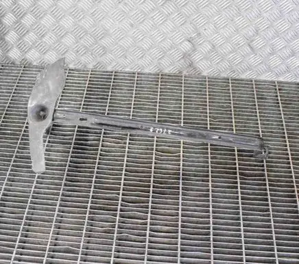 Audi A4 S4 B9 8W Fuel tank mounting bracket 8W0825214 8W0201653D