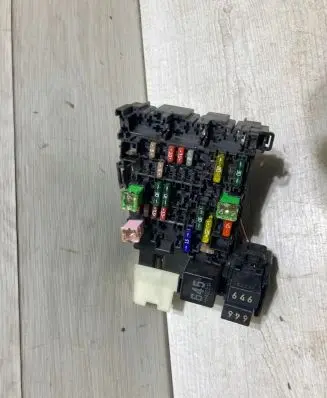 Volkswagen Golf VII Fuse module 5Q0937615C