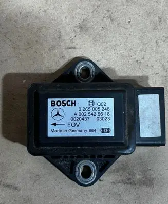 Mercedes-Benz E W211 ESP acceleration yaw rate sensor 0265005246 0020437