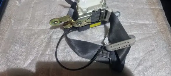 Renault Modus Front seatbelt 33029438