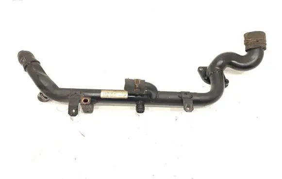 Engine coolant pipe/hose