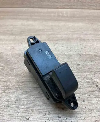 Mazda 5 Electric window control switch CC3366370A 5263T5