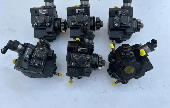 Nissan NV300 Fuel injection high pressure pump