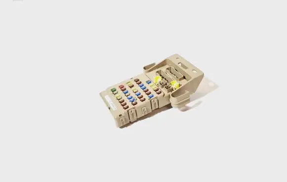 Subaru Legacy Fuse module 82201AJ000 907085