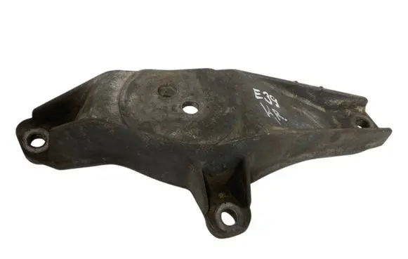 BMW 5 E39 Engine mounting bracket 1096079