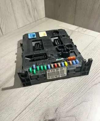 Citroen C4 I Picasso Fuse module 9661940480 BSI2004H05 01020506