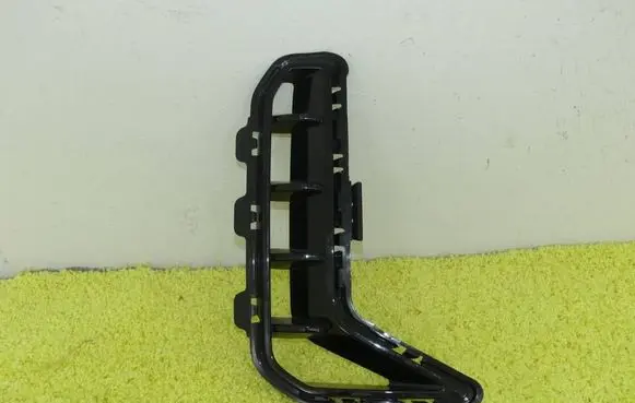 BMW X6 G06 Front fog light trim/grill 8085662 51118085662