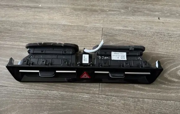 KIA Niro Dashboard air vent grill cover trim 93790AT000 97410AT000