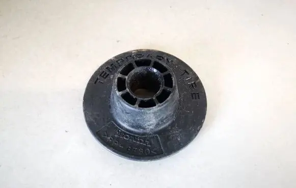 Honda CR-V Spare wheel bolt 