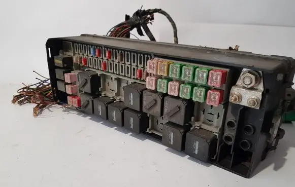 Land Rover Range Rover Sport L320 Fuse module T5EJBM02