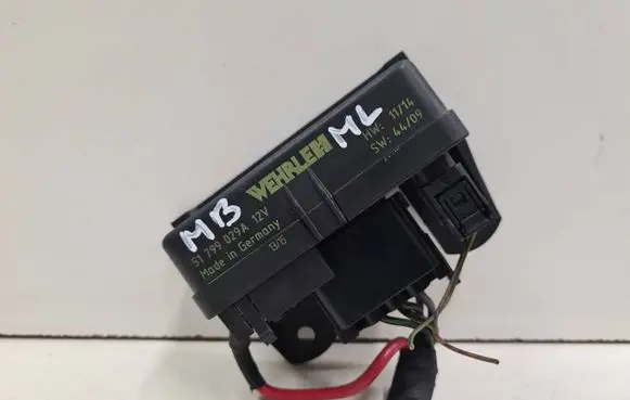 Mercedes-Benz ML W163 Glow plug pre-heat relay 51799029A