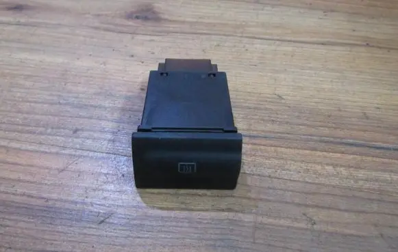 Skoda Octavia Mk1 (1U) Windscreen/window heater switch