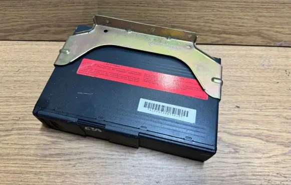 BMW X5 E53 CD/DVD changer 2431991 6913388 020258