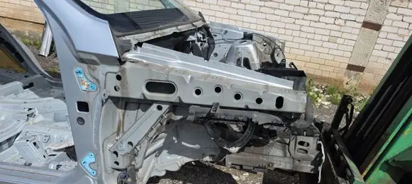 Mercedes-Benz ML W166 Front quarter panel