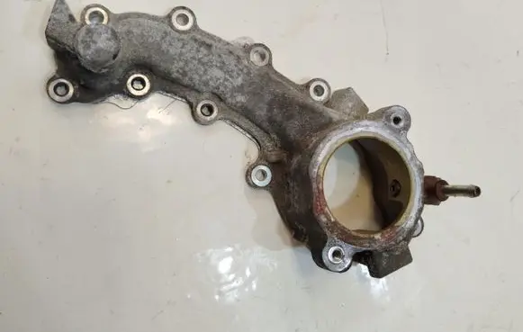 Maserati Ghibli Thermostat housing 