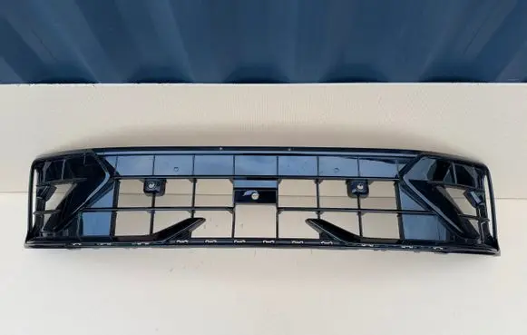 Volkswagen Golf VIII Front bumper lower grill 5H0853671Q