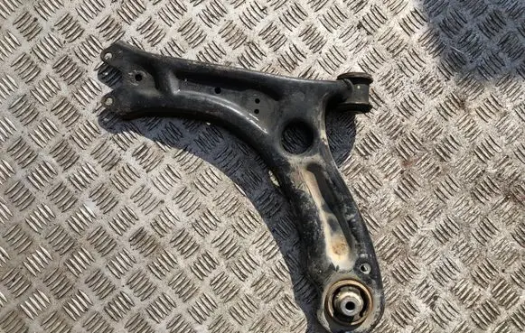 Volkswagen Jetta VI Front lower control arm/wishbone