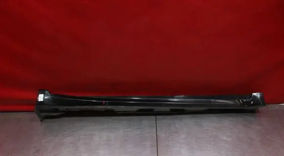 Front sill (body part)
