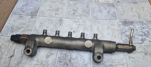 Nissan Almera Tino Fuel main line pipe 10D0669 0420 042010D0669