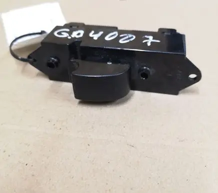 Peugeot 4007 Electric window control switch 8608A062 2557D1