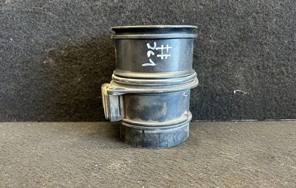 Land Rover Discovery 3 - LR3 Mass air flow meter 5wk97010