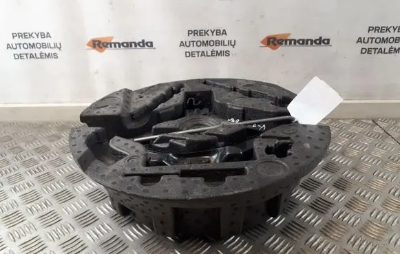 Volvo V70 Tool set 31202041