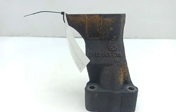 Mercedes-Benz E W211 Engine mounting bracket A6420960345