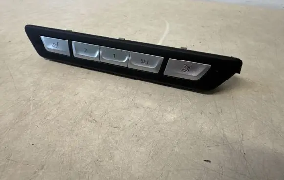 BMW 7 G11 G12 Seat memory switch 6826725