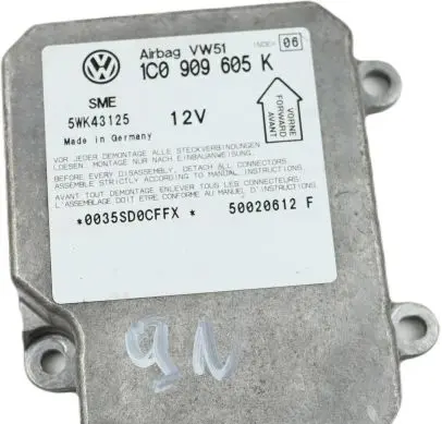 Volkswagen Polo IV 9N3 Airbag control unit/module 1C0909605K 5WK43125